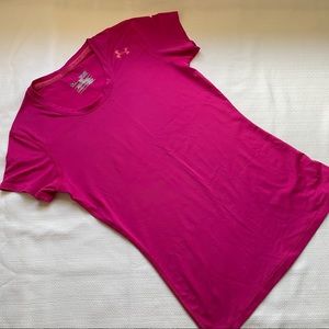 NWOT Under Armour Magenta Fitted Workout Top XS